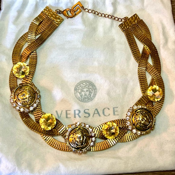 RARE Gianni Versace Era Versace Medusa Necklace - Picture 2 of 8